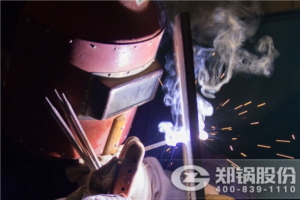 尊龙集团股份举行铆焊工手艺交锋竞赛