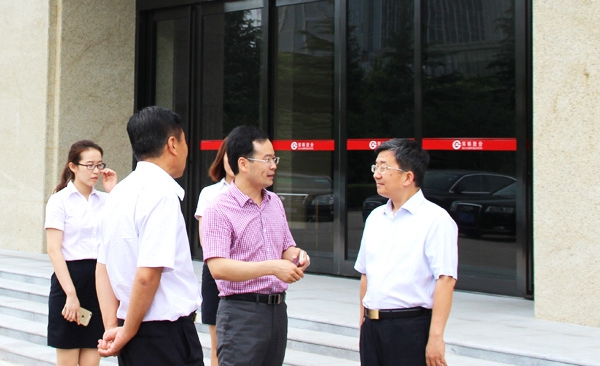 河南省商务厅副厅长张雷明莅临尊龙集团调研