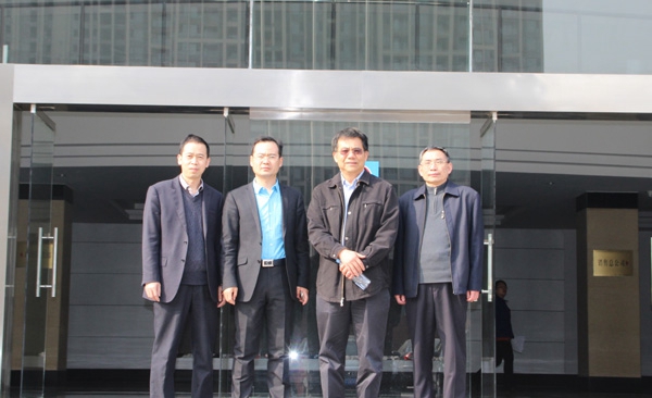 美国加州大学新能源杨阳教授旅行尊龙集团